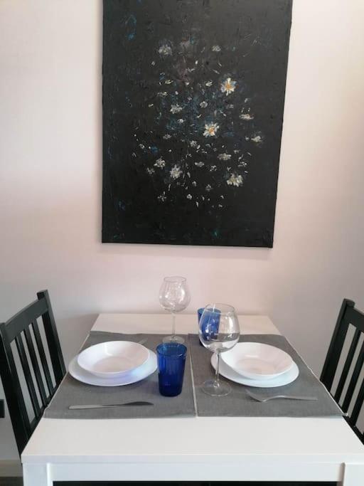 Erdvi Studija Spacious Studio Apartment Self Check In Βίλνιους Εξωτερικό φωτογραφία